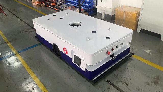 AGV搬運(yùn)車買貴了？AGV搬運(yùn)車的價(jià)格，到底都由哪些因素組成？