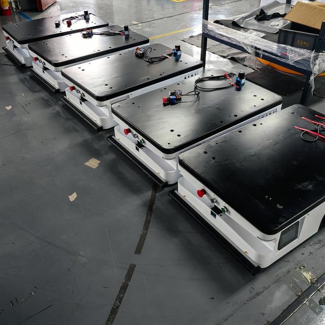 AGV小車真聰明？揭秘它不迷路、不撞墻的工作原理！