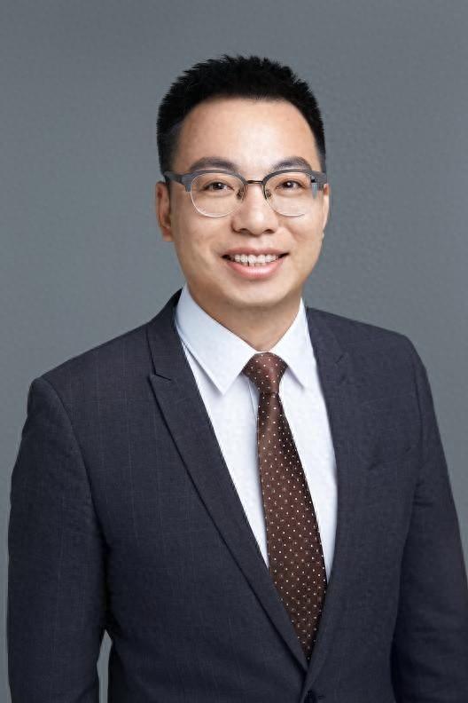 AI換臉引發(fā)的肖像權(quán)之爭(zhēng)：技術(shù)狂歡背后，你的“臉”安全嗎？