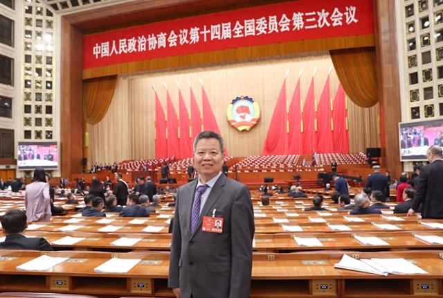 自動駕駛商業(yè)化提速！全國政協(xié)委員呼吁：擴大試點、松綁政策、加速立法