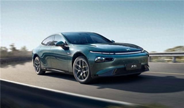 深度盤(pán)點(diǎn)！國(guó)內(nèi)自動(dòng)駕駛頭部較量，華為、Momenta 齊驅(qū)第一梯隊(duì)