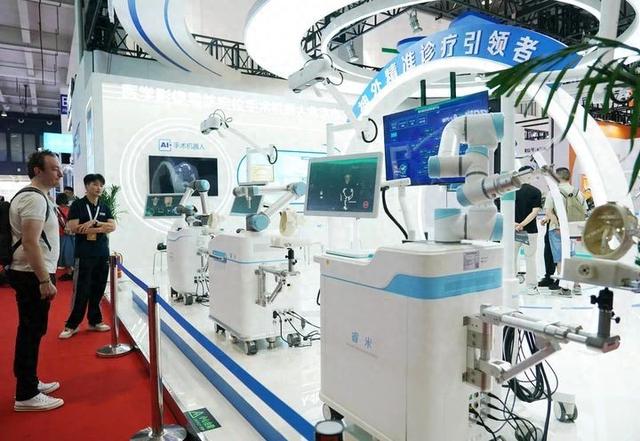 AI執(zhí)掌手術(shù)刀，數(shù)字醫(yī)療將面臨哪些機(jī)遇和挑戰(zhàn)？